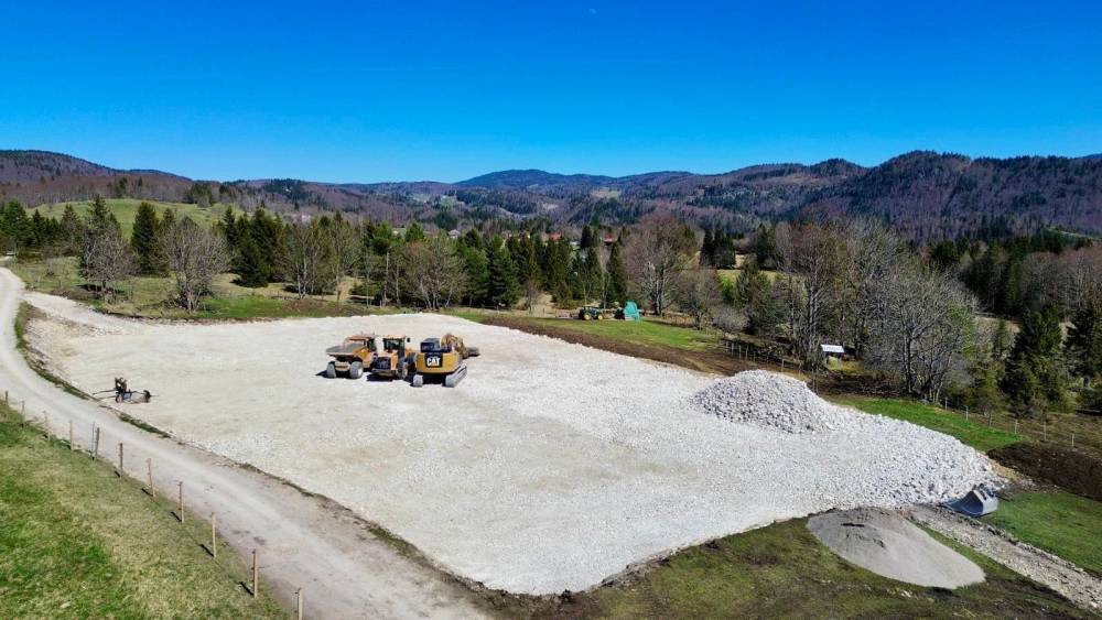 Réalisation d'une plateforme de 3000 m² - SEPTMONCEL (39310)